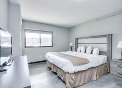 Suite 116 - 1BR Apartment with King Bed and Kitchen on Ground Floor - Rapid City - Habitación