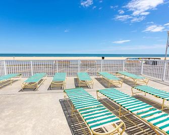 Fish Tales Boardwalk Inn - Ocean City - Playa