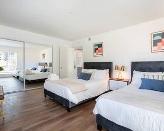 New Renovated Spacious 3 bedroom near DT Alhambra - Alhambra - Bedroom