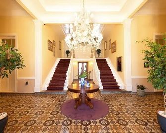 Rasim Palas - Cesme - Ingresso