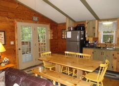 Log Cabin in Wooded Area Near Raystown Lake Boat Access - Huntingdon - Salle à manger