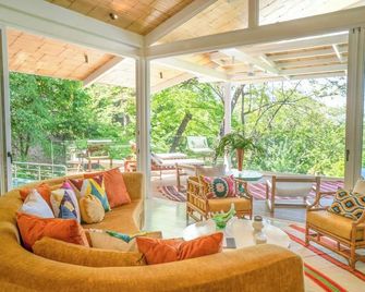 Casa Aguaspoolyoga Deckwalk To Surf Point - Cobano - Sala de estar