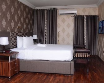 Mahogany Hotel and Suites - Ibadan - Bedroom