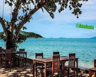 أناهاتا ريزورت ساموي - كوه ساموي - مطعم