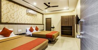 Hotel Neem Tree - Hyderabad - Bedroom