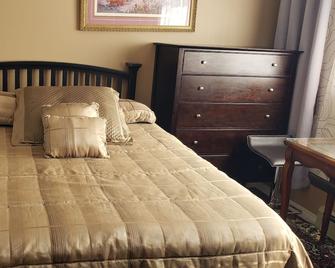 Spacious. Quiet Room W Private Bathroom In Great House - Richmond - Bedroom