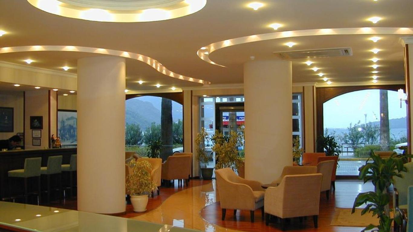 Candan Beach Hotel