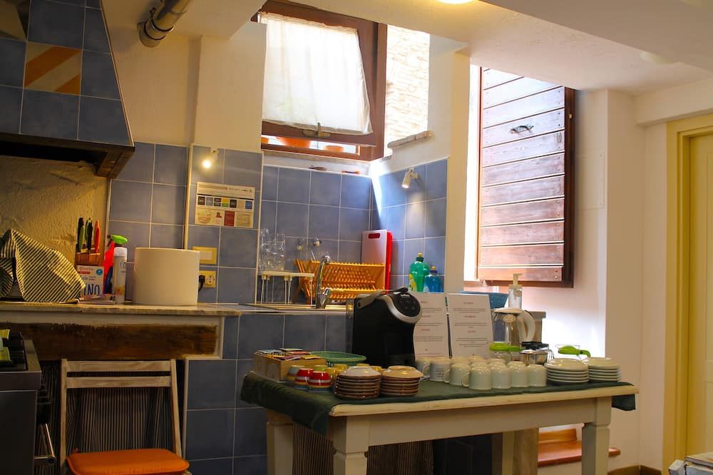 Alter Ego B&B - אסיסי - מסעדה