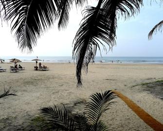 Mamagoa Beach Resort - Mandrem - Playa