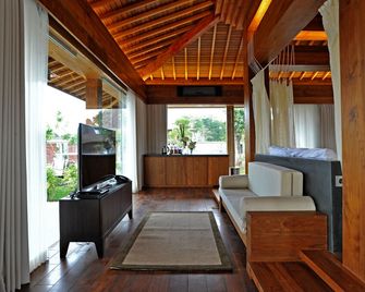 Djoglo Luxury Bungalow - Malang