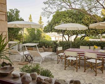 Fuoridalguscio - Leuca - Patio