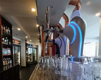 Blue Lagoon Hotel and Conference Centre - East London - Bar