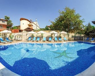 Göcek Centre Hotel - Göcek - Pool