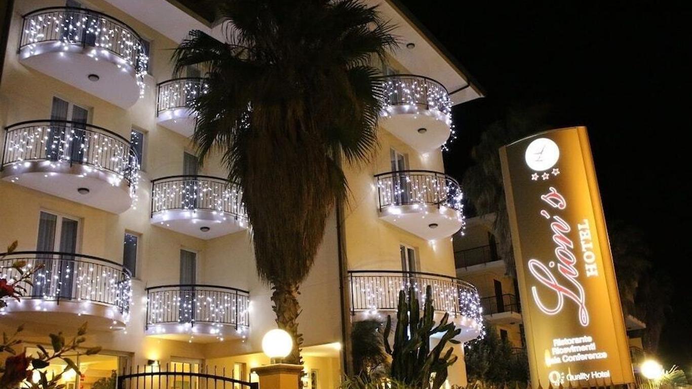 Lion's Hotel