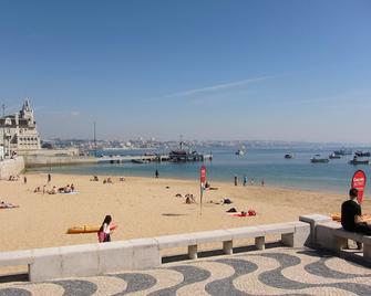cozy apartment situated in a quiet area in the center of Cascais - Cascais - Playa