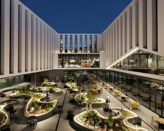 Moxy Alfragide Lisboa - Лісабон - Спальня