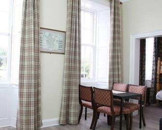 Number 52 Charlotte Street - Glasgow - Dining room