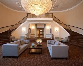 The Shore Club - Spring Lake Heights - Lounge