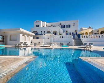 Villa Kavallaris & Apartments - Mesaria - Pool