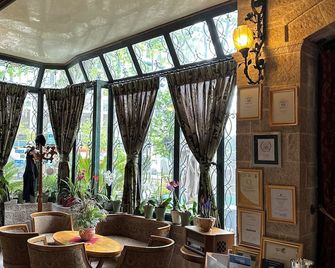 Dinasty Hotel - Tirana