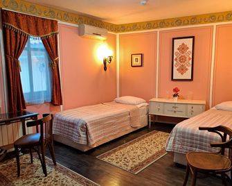 Family Hotel at Renaissance Square - פלובדיב - חדר שינה