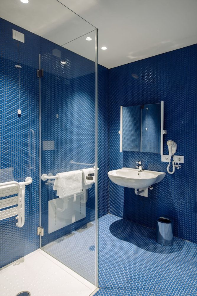 Air Rooms Rome Airport by HelloSky - Fiumicino - Bathroom