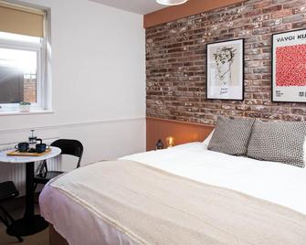 Settle Southampton - Stylish Self Check-In Rooms & Self Catering Suites - Southampton - Bedroom
