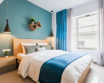 Dynasta Central Suites - Athens - Bedroom