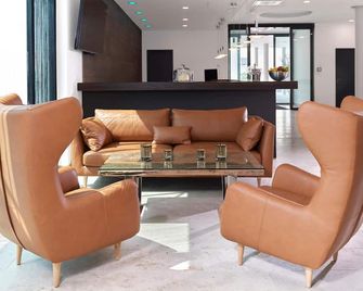 Hotel New In - Ingolstadt - Gaimersheim - Ingolstadt - Lounge