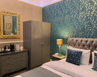 Atholl Arms Hotel - Dunkeld - Schlafzimmer