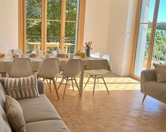 Villa La Baronnie - 11 pers - Proche Brive -Jardin - Ussac - Living room