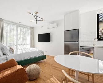 Peppertree Apartments - Sale - Спальня