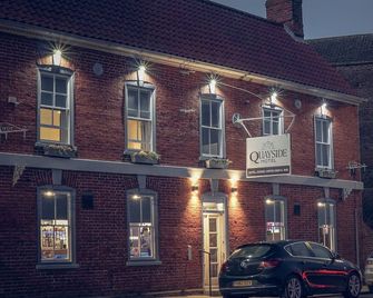 Quayside Hotel & Bar - Boston - Gebäude