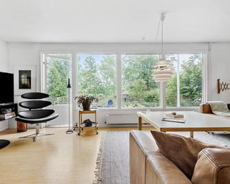 3 Bedroom Gorgeous Home In Hornbæk - Hornbæk - Obývací pokoj