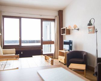 Spacious 2P in Val-Claret, south/west balcony, 500m from slopes, wifi, pets allowed - La Plagne-Tarentaise - Pokój dzienny