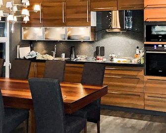 Holiday Home in Inndyr - Inndyr - Kitchen