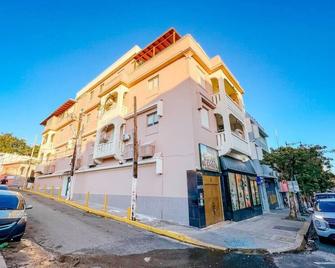 Picaflor 2 Historic Bright & Cozy Apt @ Miramar - San Juan - Building