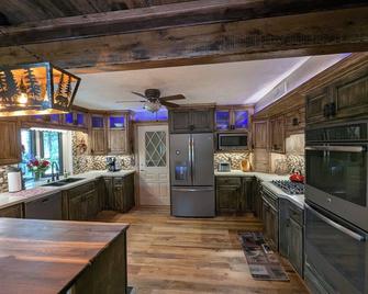 Private Mountain Tranquility for large families near Rocky Mountain National Pk! - Allenspark - Cuisine