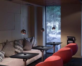 Famous House - Plovdiv - Oleskelutila