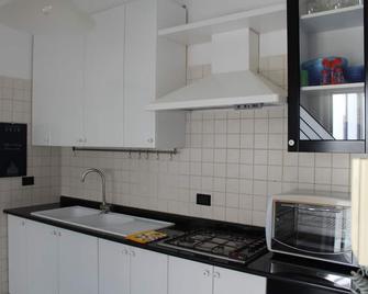 Angela house. Bright apartament in the center of Castellana Caves - Castellana Grotte - Cocina