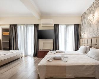 Golden City Hotel - Athens - Bedroom