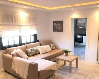 Luxury Loft Malaga Torremolinos Sol - Torremolinos - Sala de estar