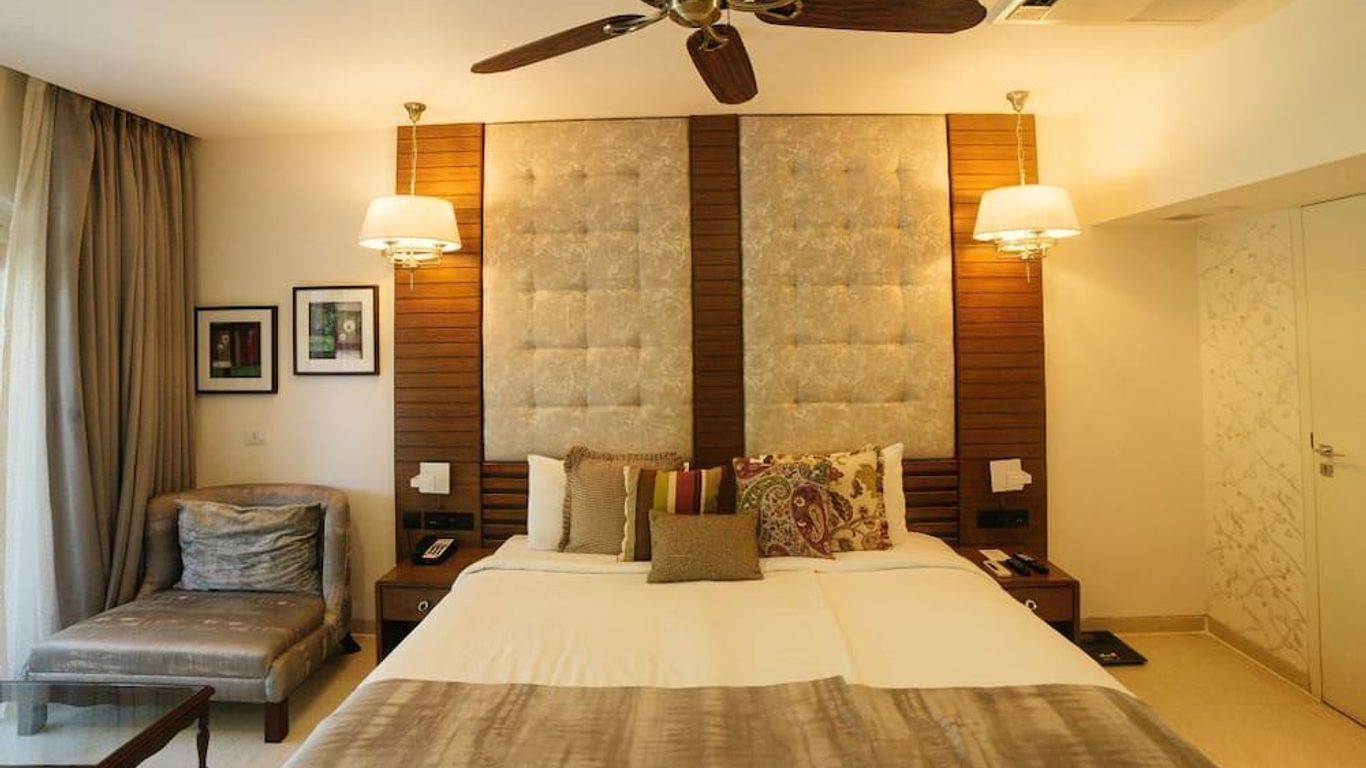 Acron Waterfront Resort