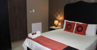 Big Five Guest House - Mthatha - Bedroom