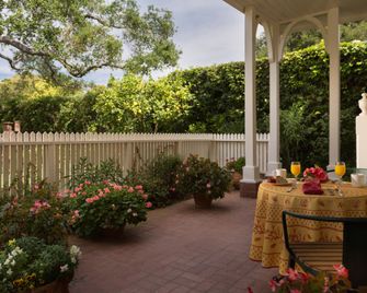 Cheshire Cat Inn - Santa Barbara