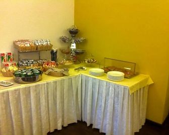Hotel Milano - Ancône - Buffet