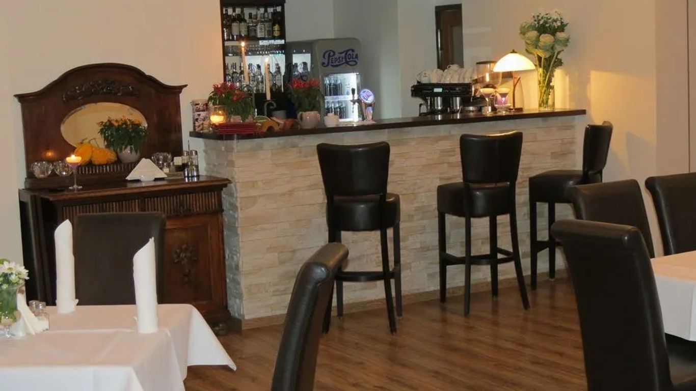 Przylądek Daglezja nad Jeziorem Kórnickim