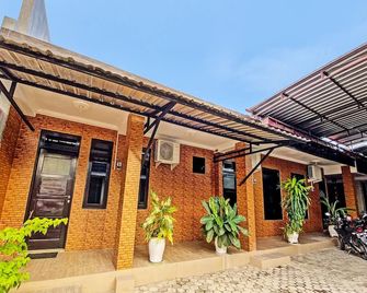 Hotel O Mariko's House - Kupang - Gebouw