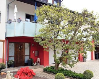 Holiday apartment Magnolia - Saarburg - Gebouw