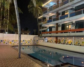 The Travancore Palace Beach Resort - Kovalam - Pool